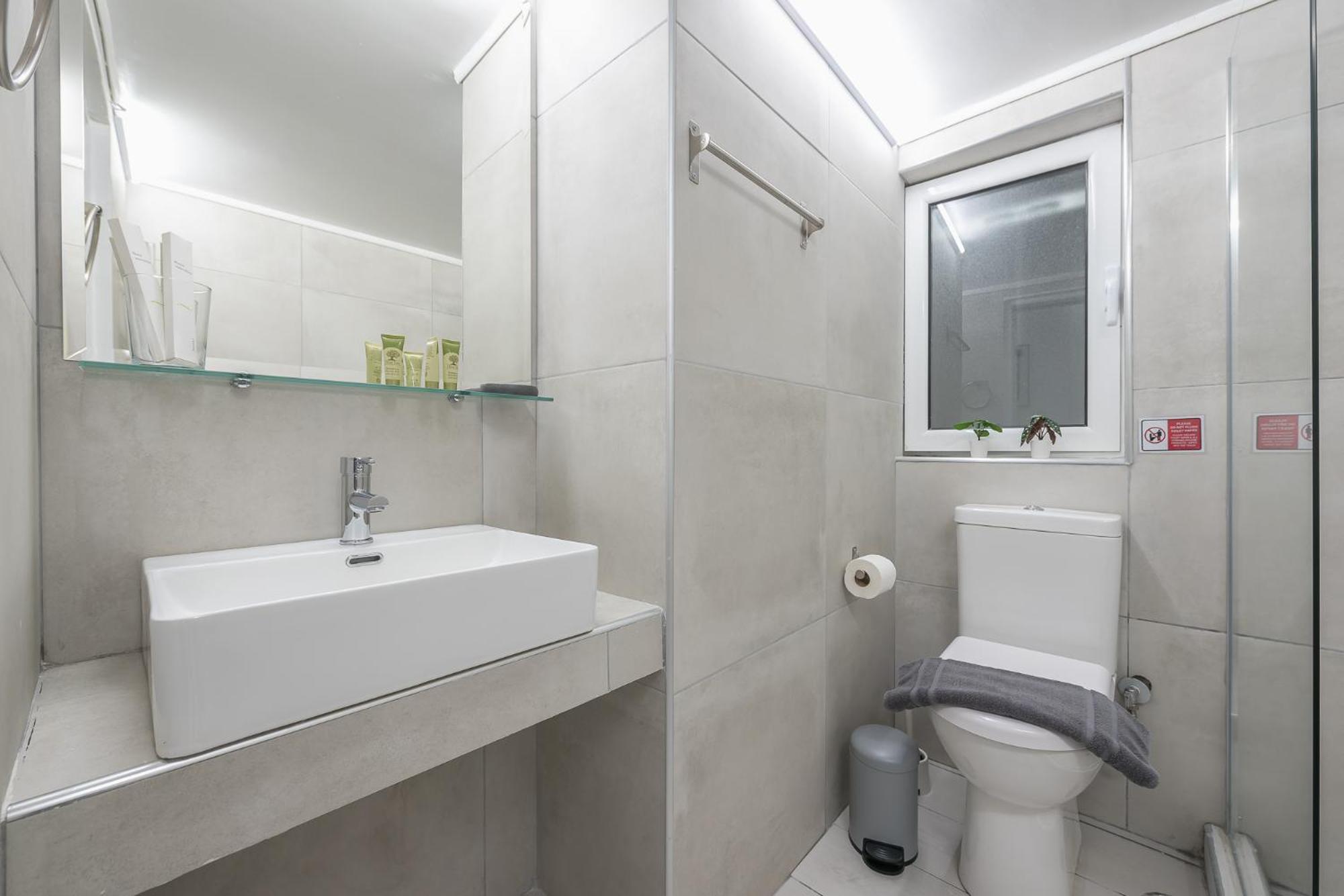 Contemporary Apartment 200M From Acropolis 100Mbps Netflix เอเธนส์ ภายนอก รูปภาพ